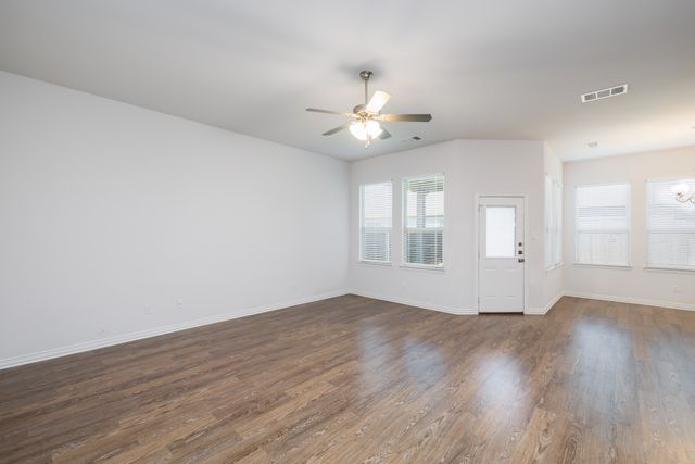 336 Emerald Creek Drive, Fort Worth, TX 76131
