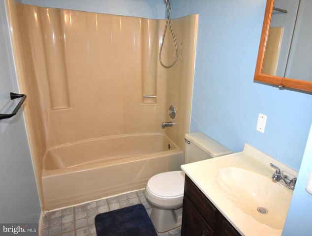1006 POPE ST, Burlington, NJ 08016