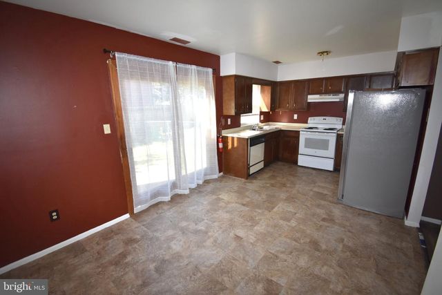 1006 POPE ST, Burlington, NJ 08016