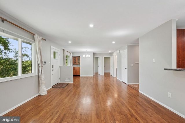 4065 TANEY AVE, Alexandria, VA 22304