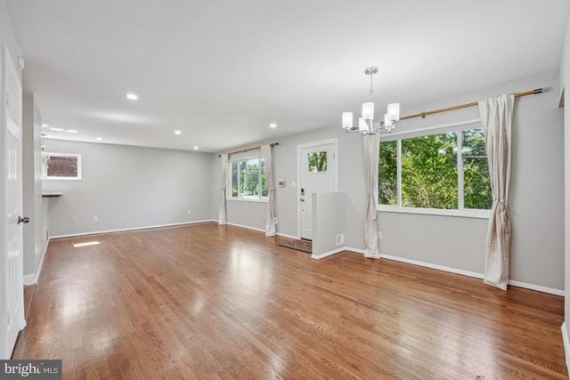 4065 TANEY AVE, Alexandria, VA 22304
