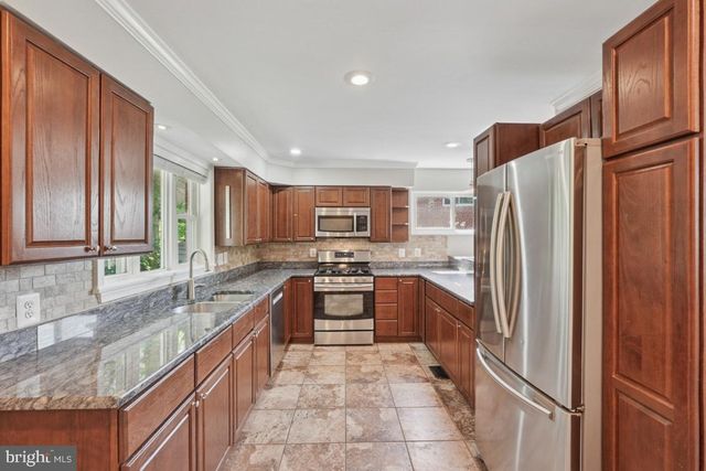 4065 TANEY AVE, Alexandria, VA 22304