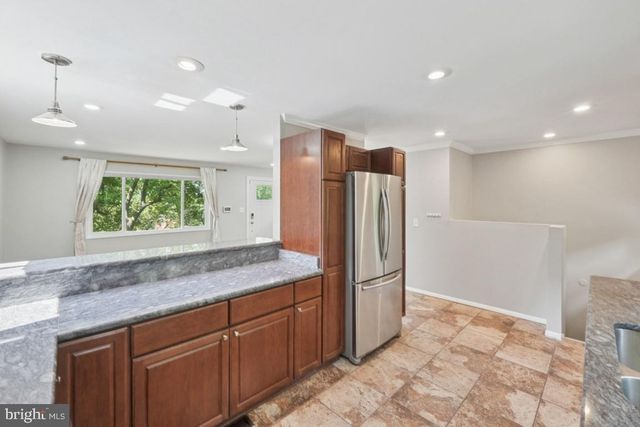 4065 TANEY AVE, Alexandria, VA 22304