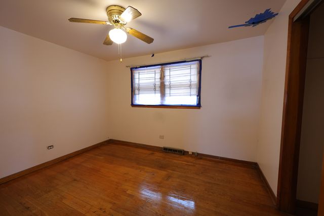 9006 S wallace Street, Chicago, IL 60621