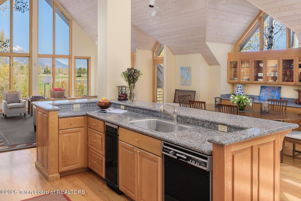 4317 W SPRING VIOLET Court, Wilson, WY 83014 photo 7