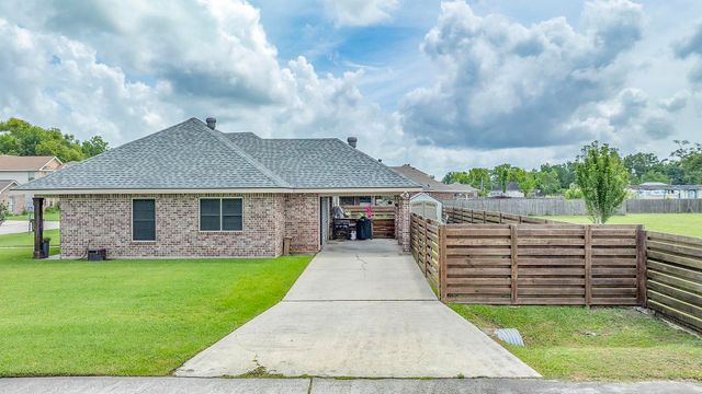 173 Casa Drive, Gray, LA 70359