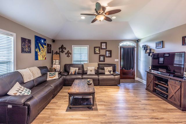 173 Casa Drive, Gray, LA 70359