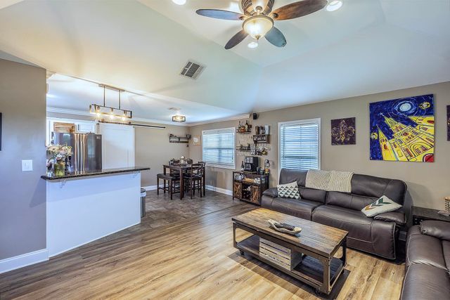 173 Casa Drive, Gray, LA 70359