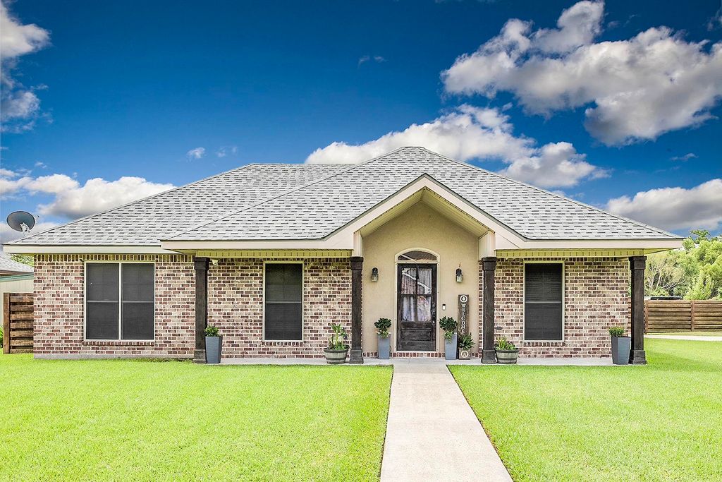 173 Casa Drive, Gray, LA 70359