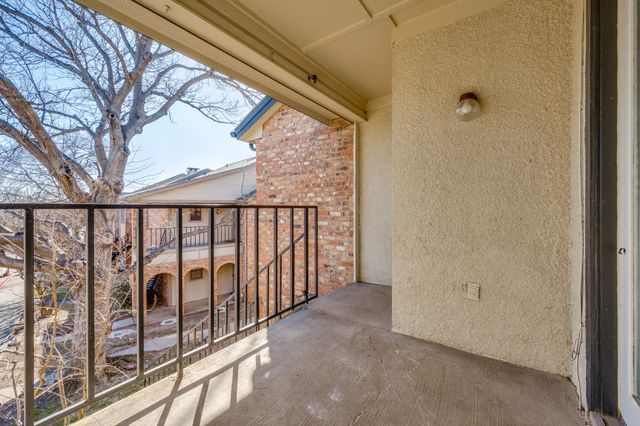 2835 Keller Springs 502, Carrollton, TX 75006