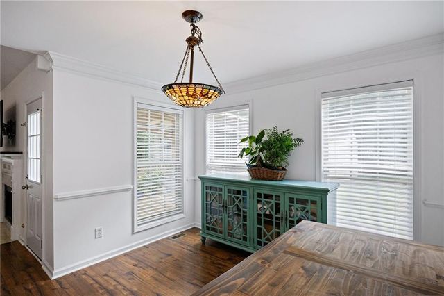9 CROSS POINTE Way, Hiram, GA 30141