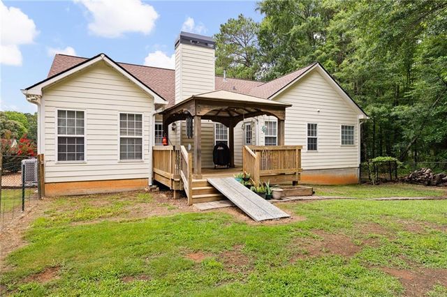 9 CROSS POINTE Way, Hiram, GA 30141