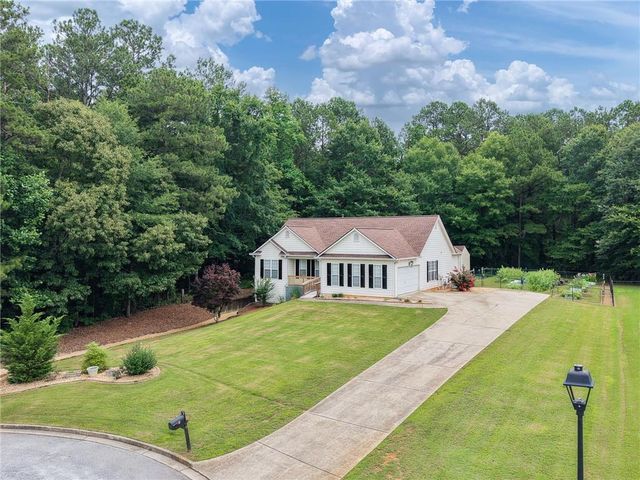 9 CROSS POINTE Way, Hiram, GA 30141