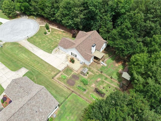 9 CROSS POINTE Way, Hiram, GA 30141