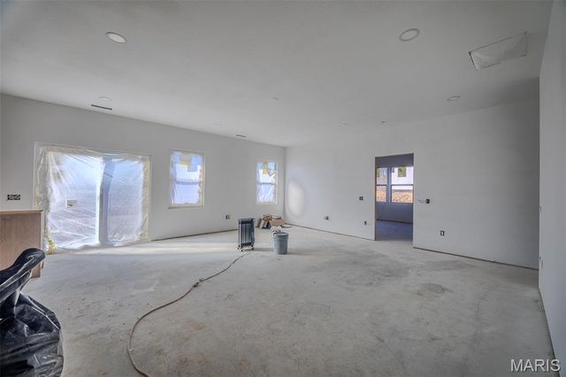 2051 Kay Avenue, Lebanon, MO 65536