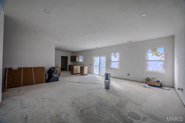 2051 Kay Avenue, Lebanon, MO 65536