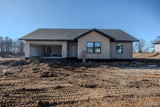 2051 Kay Avenue, Lebanon, MO 65536