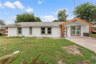 823 W 3rd Street, Eddy, TX 76524