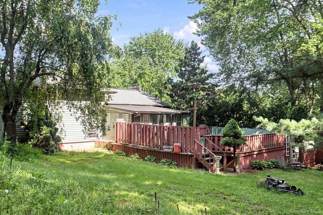 26 Monroe Drive, Poughkeepsie, NY 12601