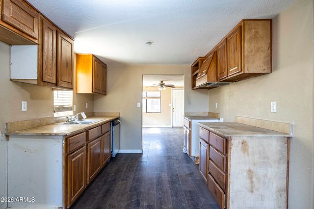 548 W DEWEY Avenue, Coolidge, AZ 85128