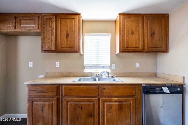 548 W DEWEY Avenue, Coolidge, AZ 85128