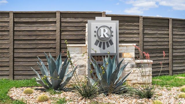 109 Union Pacific DR, Cedar Creek, TX 78612