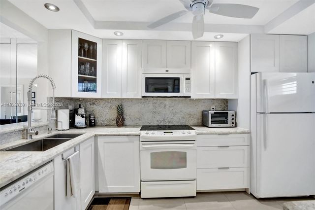3930 Inverrary Boulevard 405D, Lauderhill, FL 33319
