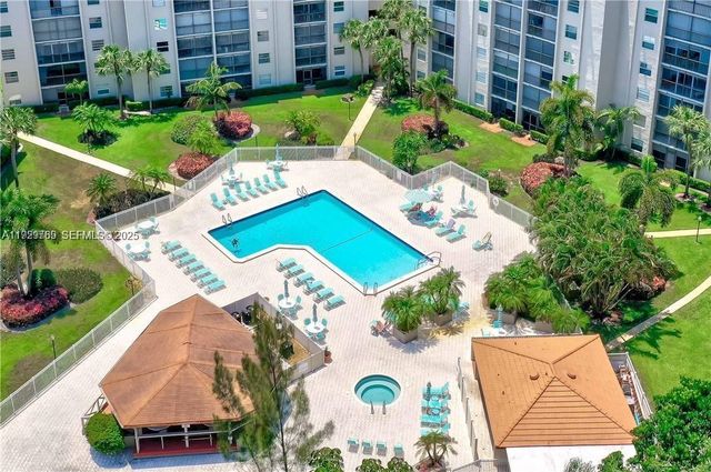3930 Inverrary Boulevard 405D, Lauderhill, FL 33319