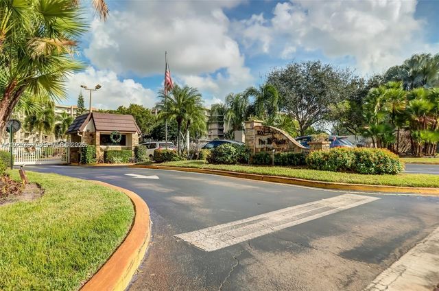 3930 Inverrary Boulevard 405D, Lauderhill, FL 33319