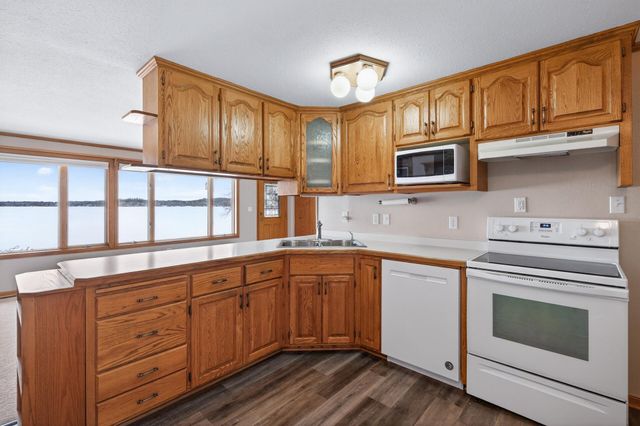 2395 Cardinal Drive, New Richmond, WI 54017