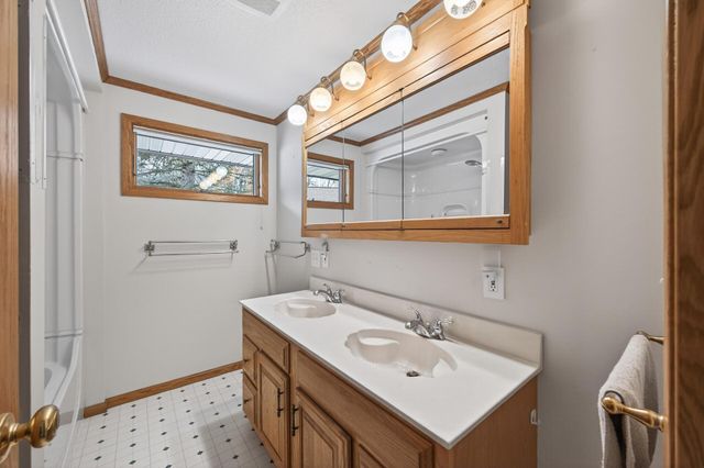 2395 Cardinal Drive, New Richmond, WI 54017