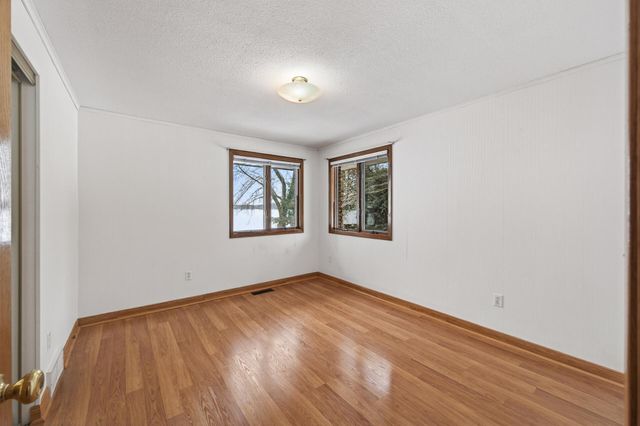 2395 Cardinal Drive, New Richmond, WI 54017