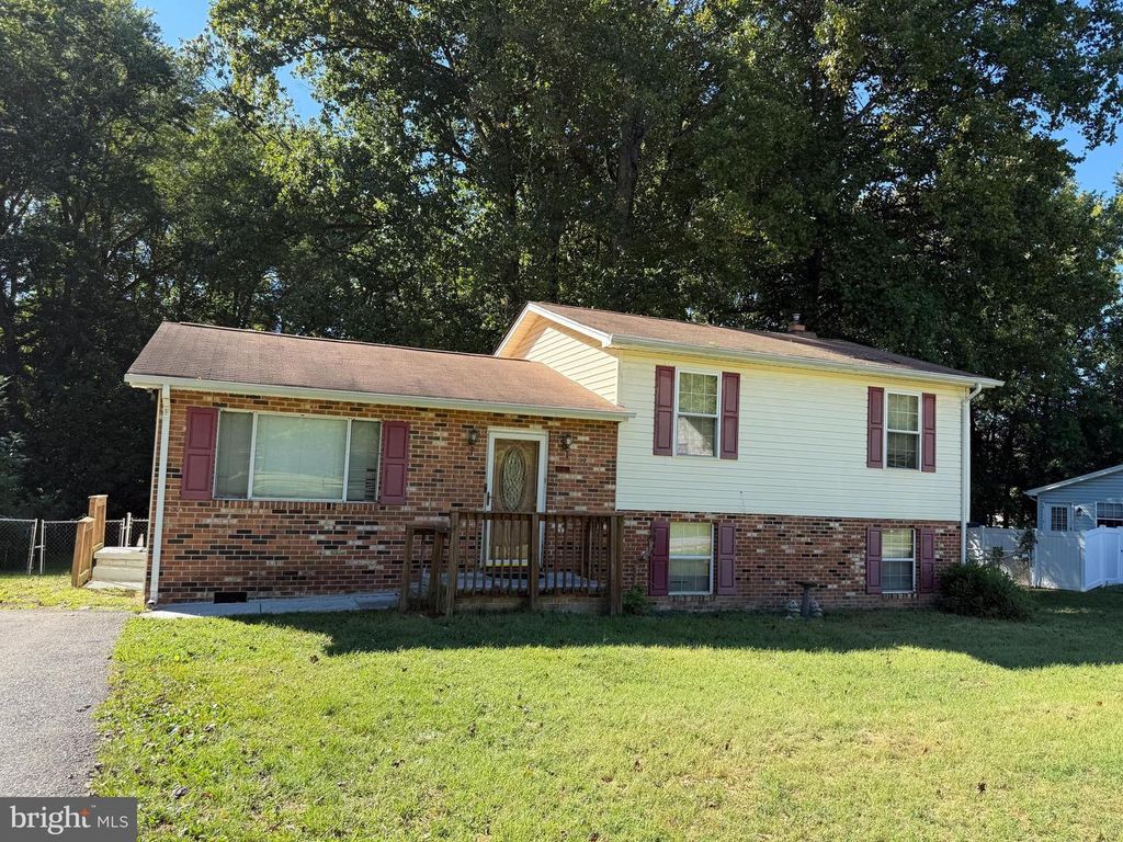 12276 WENDY LN, Waldorf, MD 20601