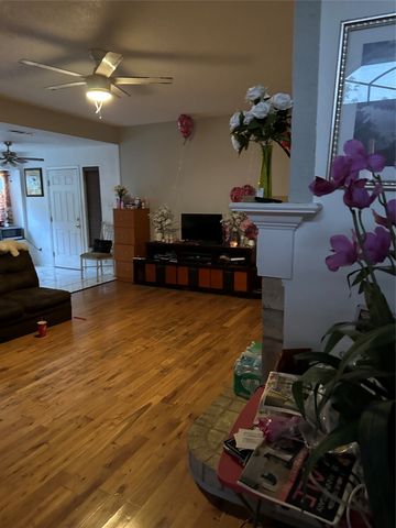 552 Timber Way Drive, Lewisville, TX 75067