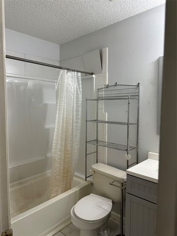 552 Timber Way Drive, Lewisville, TX 75067