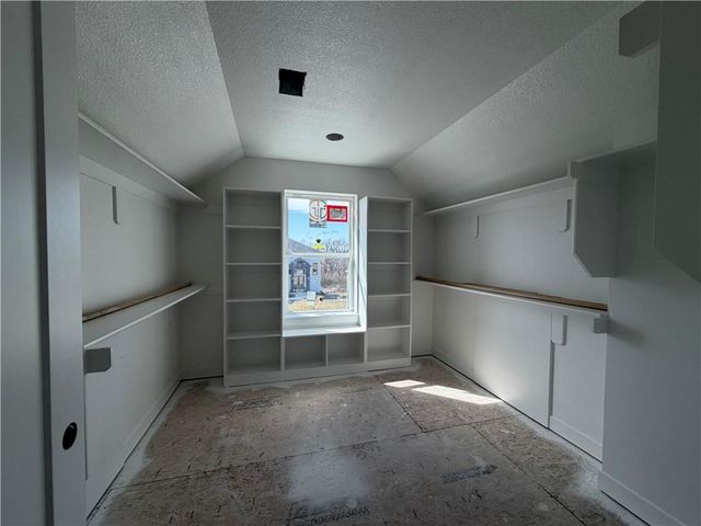 10509 N Mulberry Street, Kansas City, MO 64155