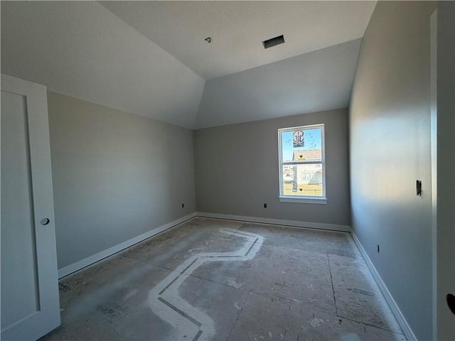 10509 N Mulberry Street, Kansas City, MO 64155