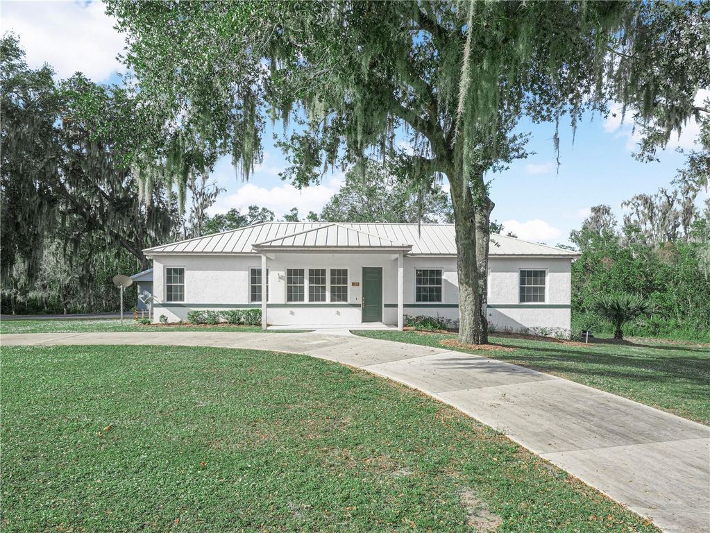 100 REEDY CREEK DRIVE, Frostproof, FL 33843