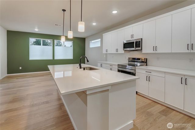 18227 37th Avenue E, Tacoma, WA 98446