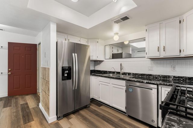 4940 ZIRCONIA Drive NE, Rio Rancho, NM 87124