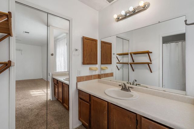 4940 ZIRCONIA Drive NE, Rio Rancho, NM 87124