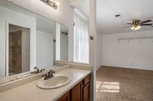 4940 ZIRCONIA Drive NE, Rio Rancho, NM 87124