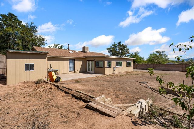 4940 ZIRCONIA Drive NE, Rio Rancho, NM 87124