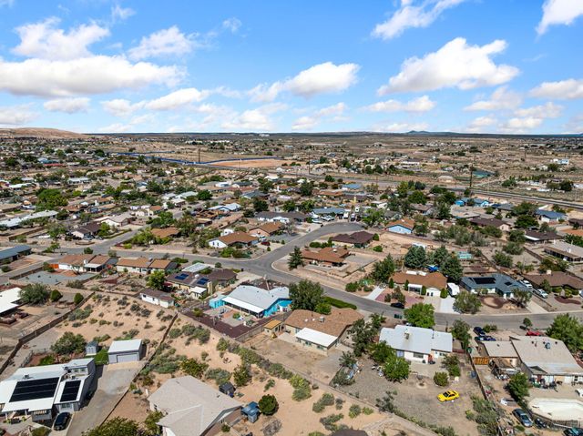 4940 ZIRCONIA Drive NE, Rio Rancho, NM 87124