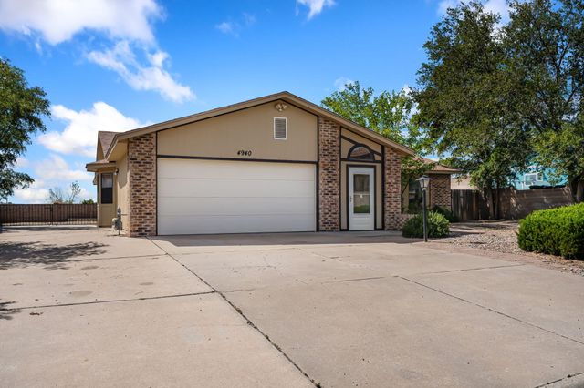 4940 ZIRCONIA Drive NE, Rio Rancho, NM 87124