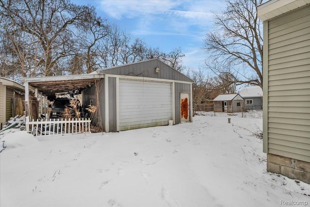 5151 Brobeck Street, Flint Charter Township, MI 48532