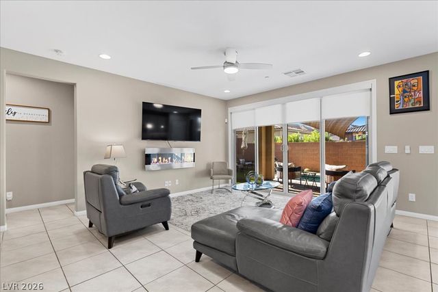 40 Flora Sagio Avenue, Henderson, NV 89011