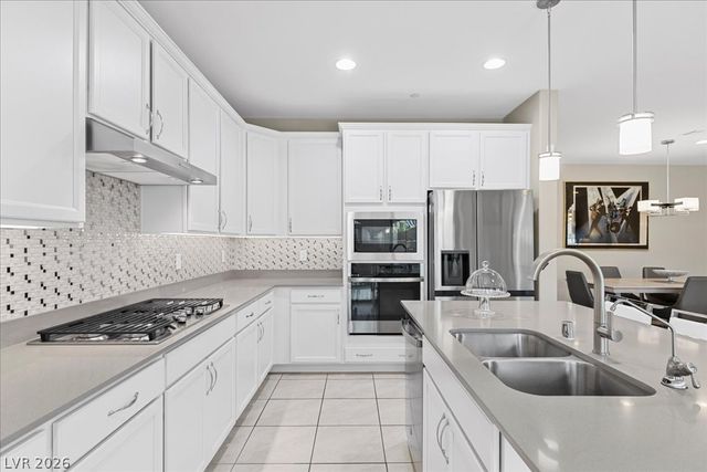 40 Flora Sagio Avenue, Henderson, NV 89011
