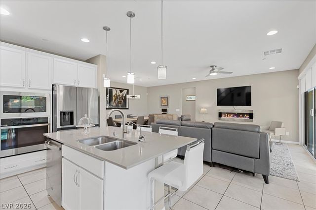 40 Flora Sagio Avenue, Henderson, NV 89011