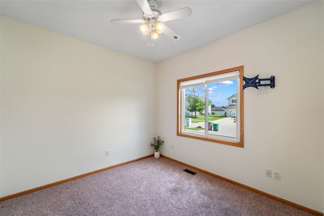 403 4th Street NW, Altoona, IA 50009